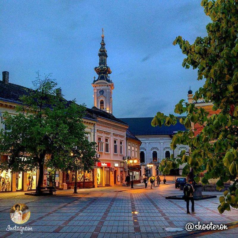 Laufer Vandrehjem Novi Sad Eksteriør billede